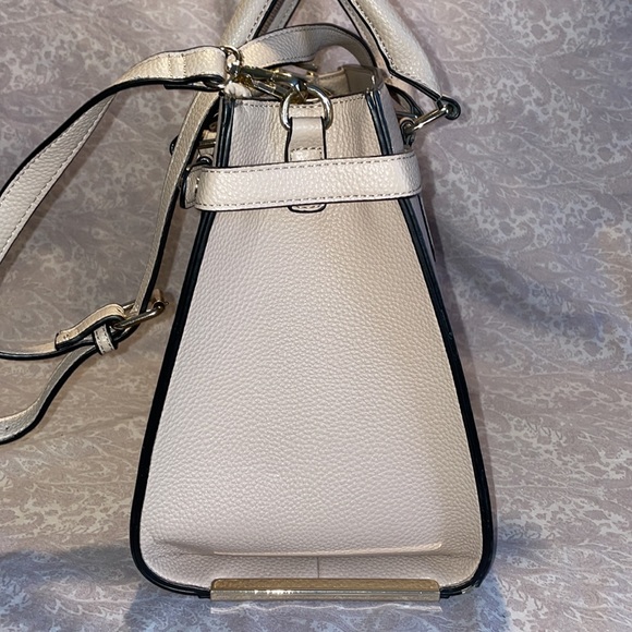 Kelly & Kate Laser Large Adjustable Crossbody Mauve Cream, Pink - Picture 5 of 7